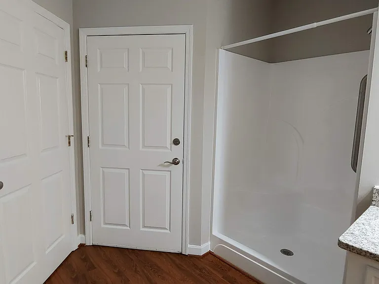 lexington garden apartments — Photo 11