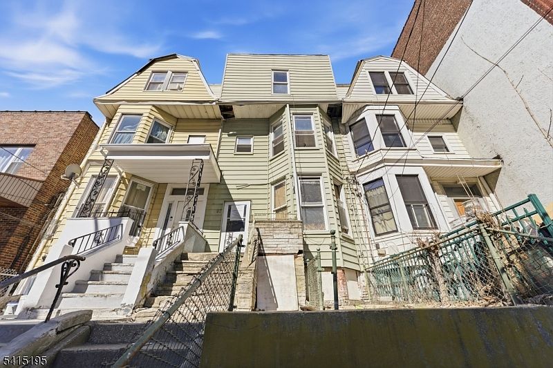 1st image of 97 Clifton Pl