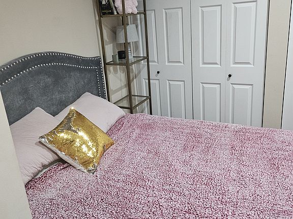 3rd image of 969 Hatch St #1