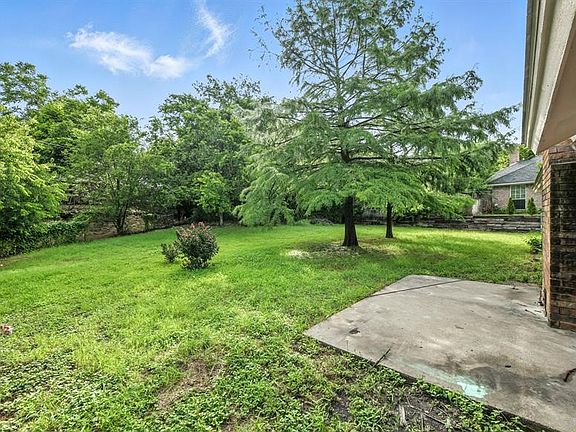 4th image of 602 Valleyridge Ct