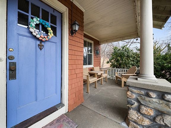 5th image of 2 Whittier Rd