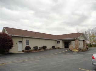 190 Sunset Dr, Hamburg, NY 14075