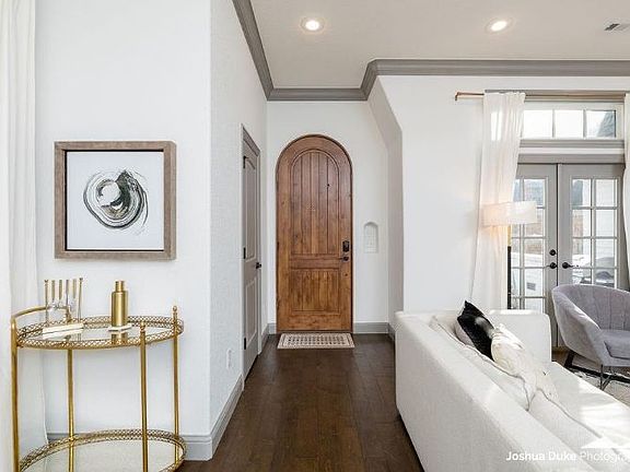4th image of 215 N Church Ave #1