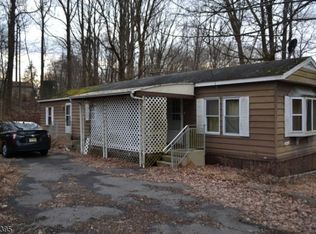 4 Boulder Field Rd, Califon, NJ 07830