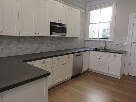 4th image of 619 Clayton St #2
