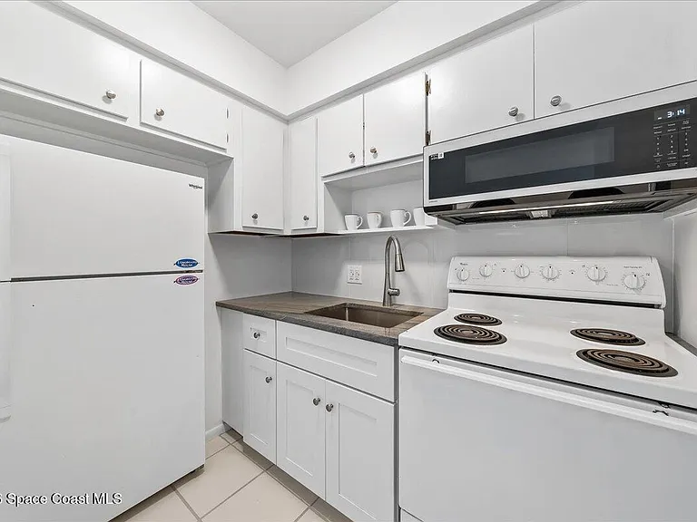 419 Ocean Ave #205 — Photo 8