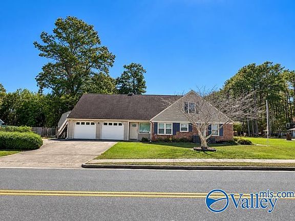 4th image of 3402 Tanglewood Dr SW