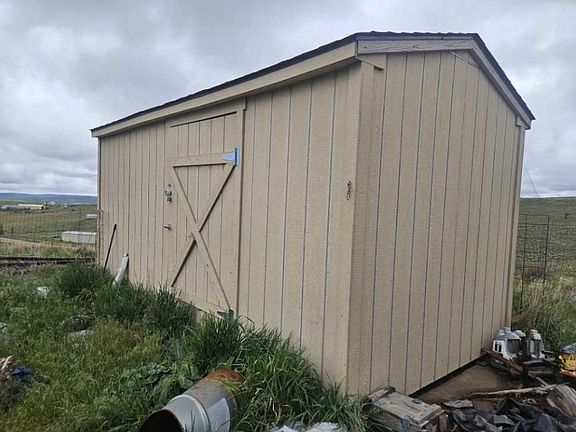 5th image of 300 Spring Coulee Way