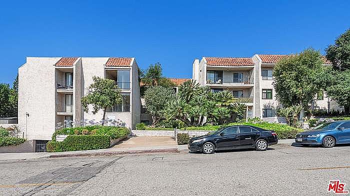 1st image of 1401 Valley View Rd APT 230