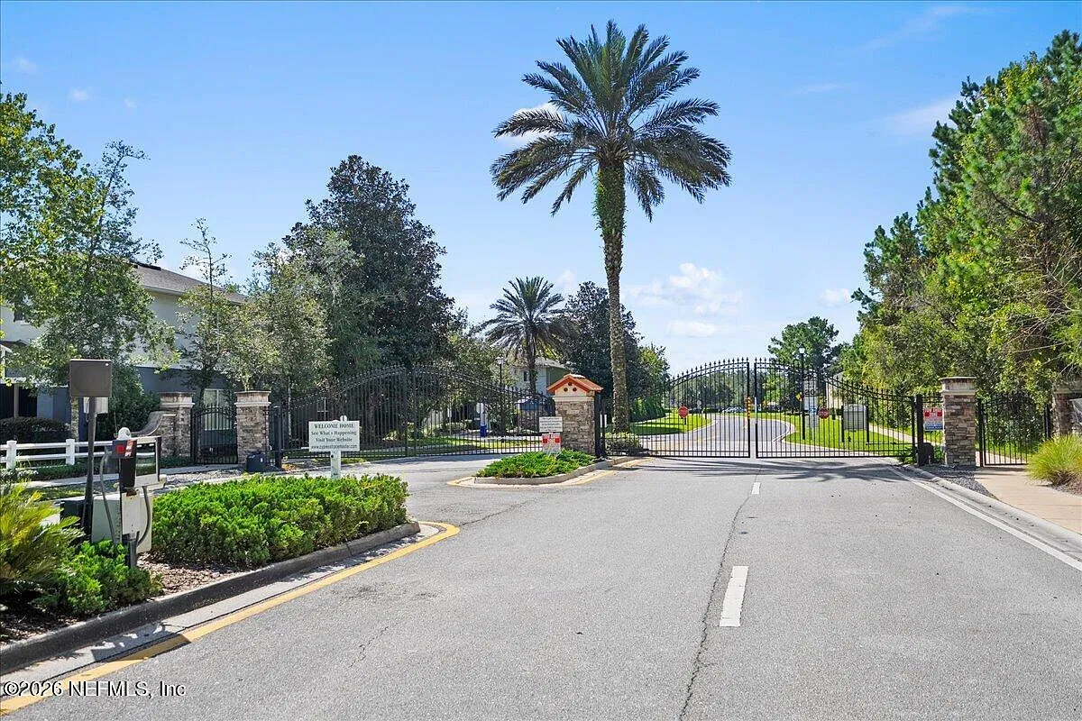 2 bed, 2.5 bath, 1268 sqft, $1,850 — Photo 1