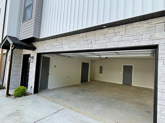2nd image of 56 Chantilly Park Ln