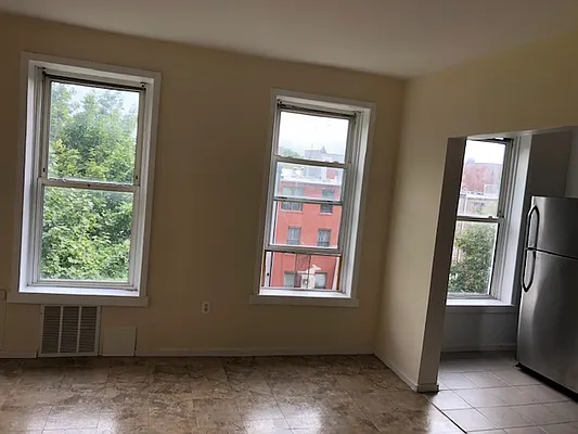 Rented by EXR | media 1