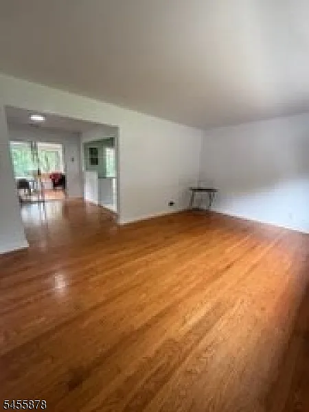 4 bed, 3.0 bath, $5,200 — Photo 2