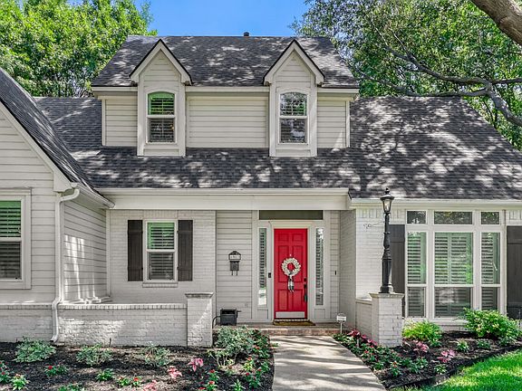 3rd image of 6912 Creekside Ln