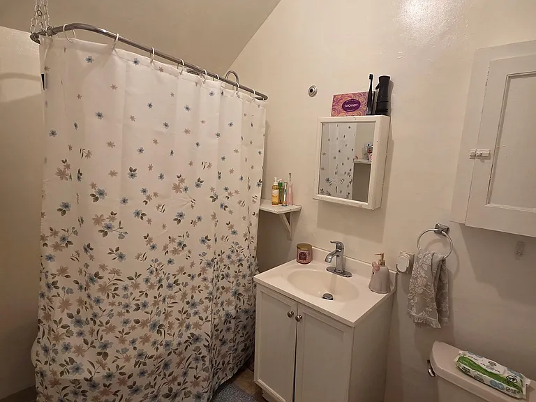 2431 College Ave #11 — Photo 7