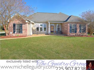 38452 Oakleigh Ln, Prairieville, LA 70769