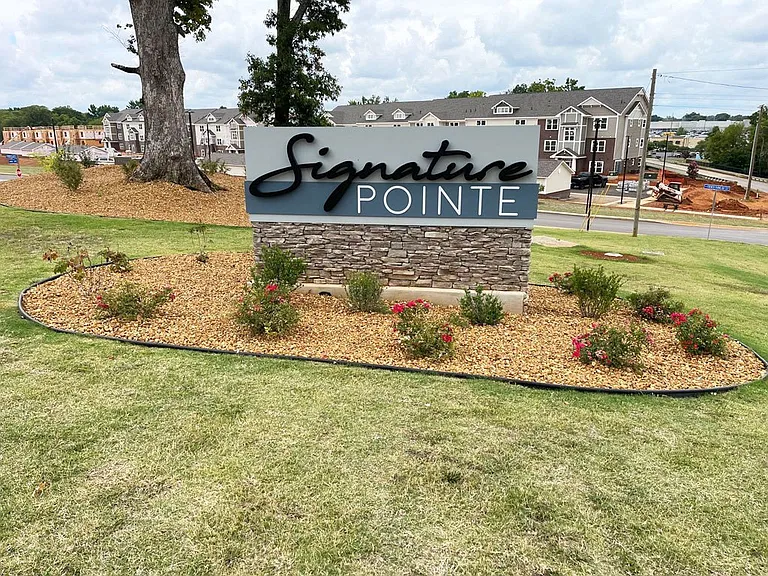 Signature Pointe Apartment Homes — Photo 64