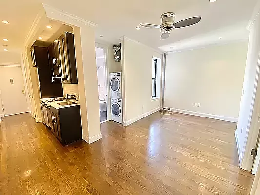 Rented by Avenues Real Estate | media 12