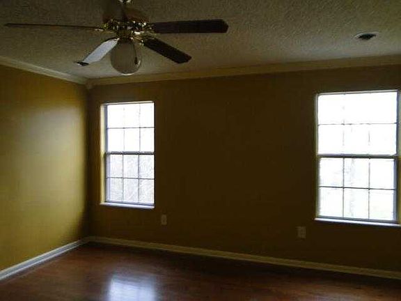 3rd image of 6016 Tennyson Dr