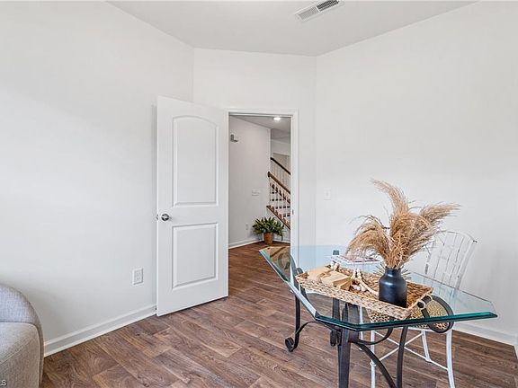 5th image of 5504 Baverhof Dr