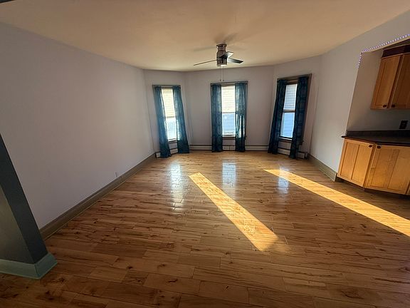 4th image of 51 Sherrill St #2