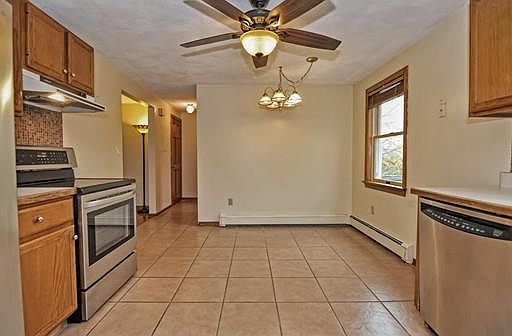 4th image of 90 Pleasant St #C