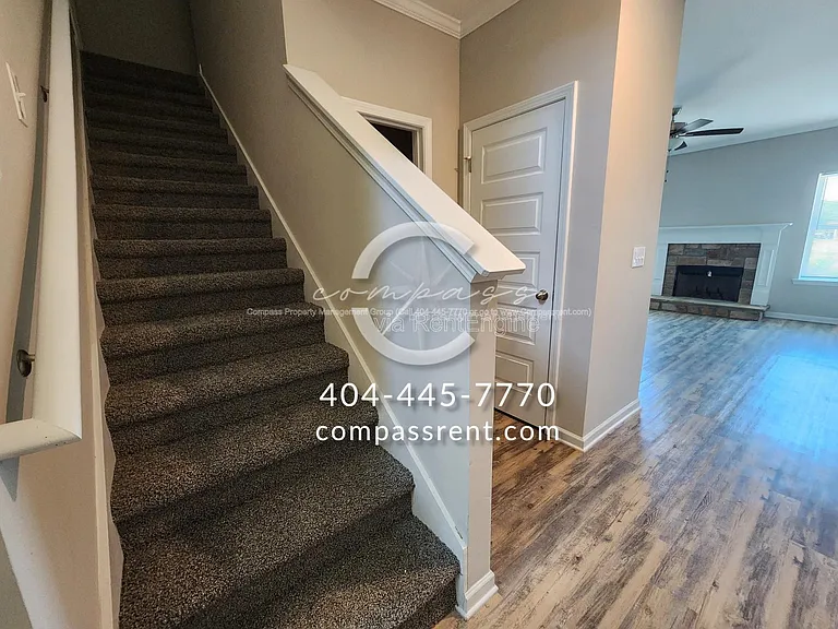 228 Lyndon Way NW — Photo 13