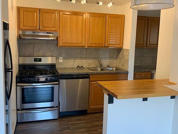 2nd image of 625 E 18th St #8475191