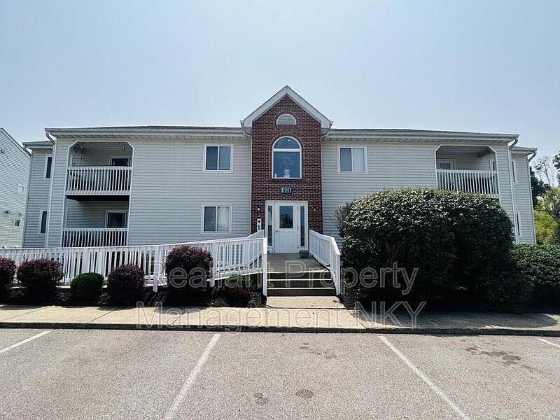 1st image of 10136 Carnation Ct