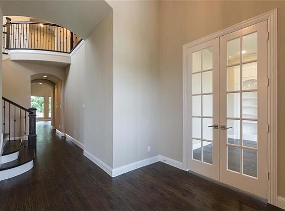 3rd image of 4013 Badenoch Way
