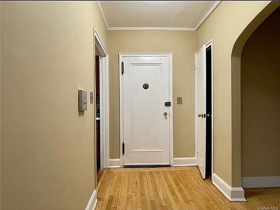 3rd image of 413 Larchmont Acre #413D