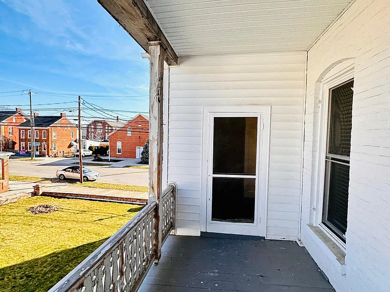 558 Broadway Apt 1 - Covered Balcony Porch