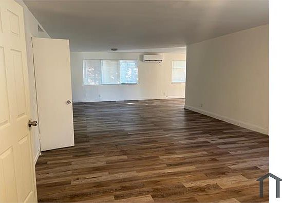 4th image of 2206 Adams St #7