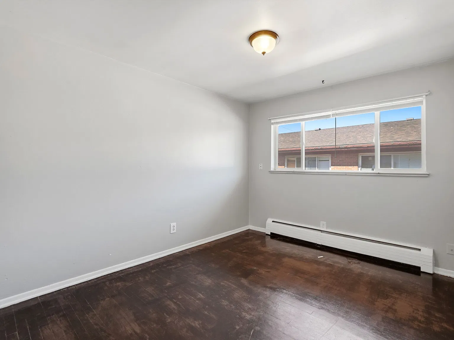 1725 Chester St — Photo 4