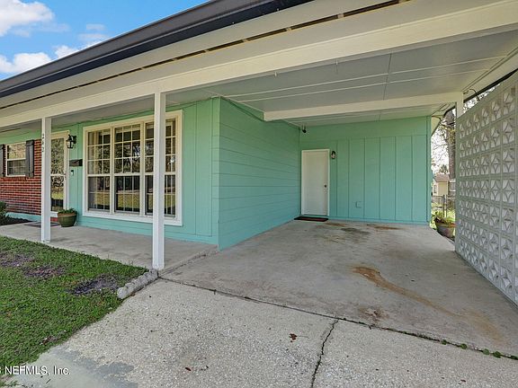 4th image of 242 DENISE Drive