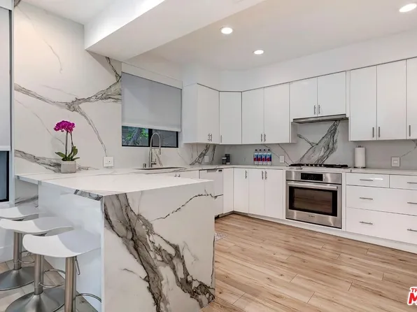 814 Amherst Ave APT 103, Los Angeles, CA 90049