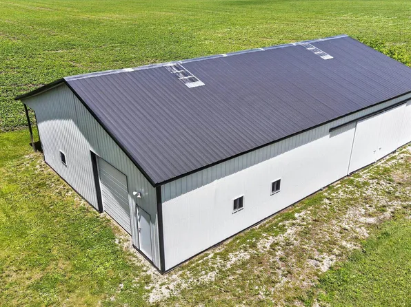 1270 Hillside Rd, Edgerton, WI 53534