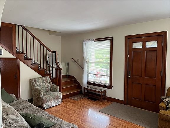 4th image of 659 Buffalo St
