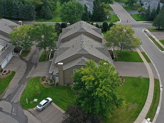 2nd image of 213 Primrose Ct