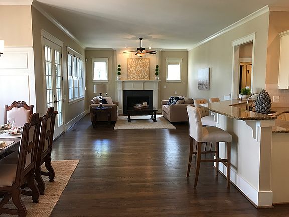 3rd image of 112 Tuscany Trl