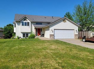 541 Deer Trl, Montgomery, MN 56069