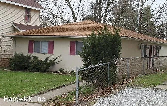 1467 Genessee Ave photo 1