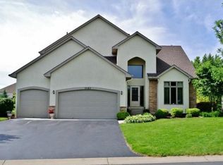 7587 Walnut Curv, Chanhassen, MN 55317
