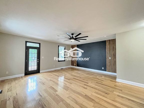 4th image of 9526 14th Bay St