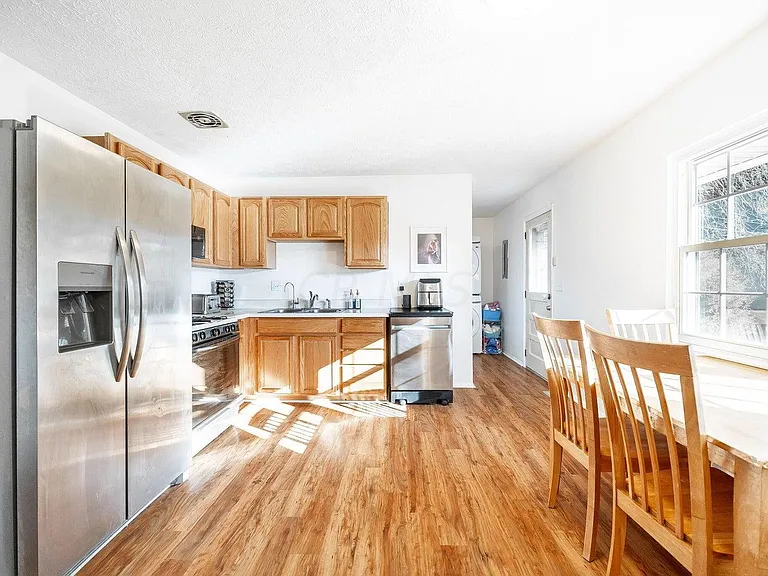 186 Stygler Rd N — Photo 9