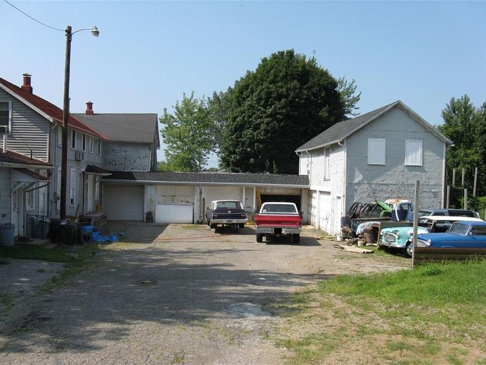 2nd image of 924-28 W 21st St