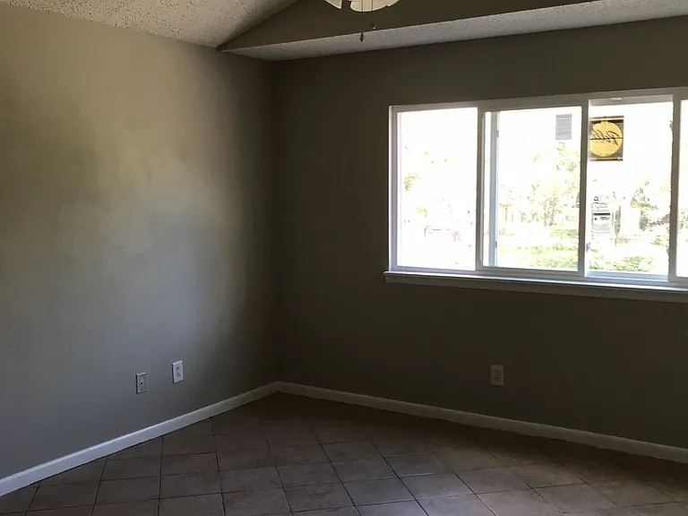 15215 Amberly Dr #905 — Photo 12
