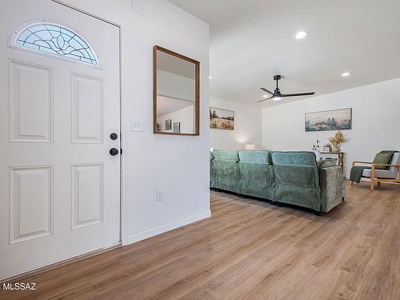 3rd image of 2610 W Medici Dr