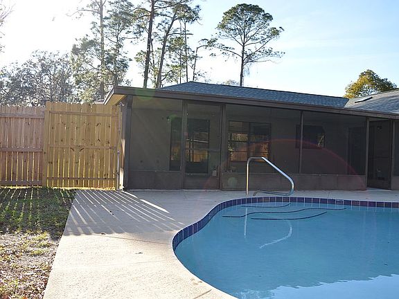 2nd image of 3009 Vista Palm Dr