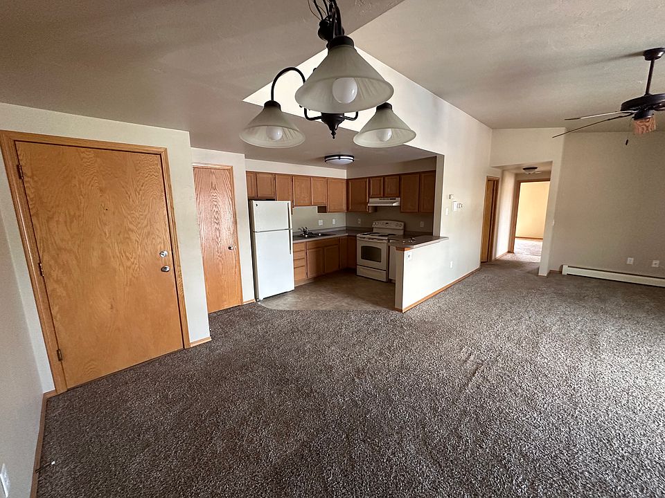 1st image of 2881 Saint Anthony Dr #6